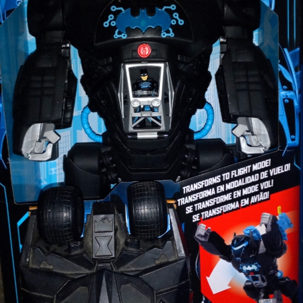 NEW $130 to $170 GIANT BATMAN ROBOT REMOTE TALKING SHOOTING+BATCAR